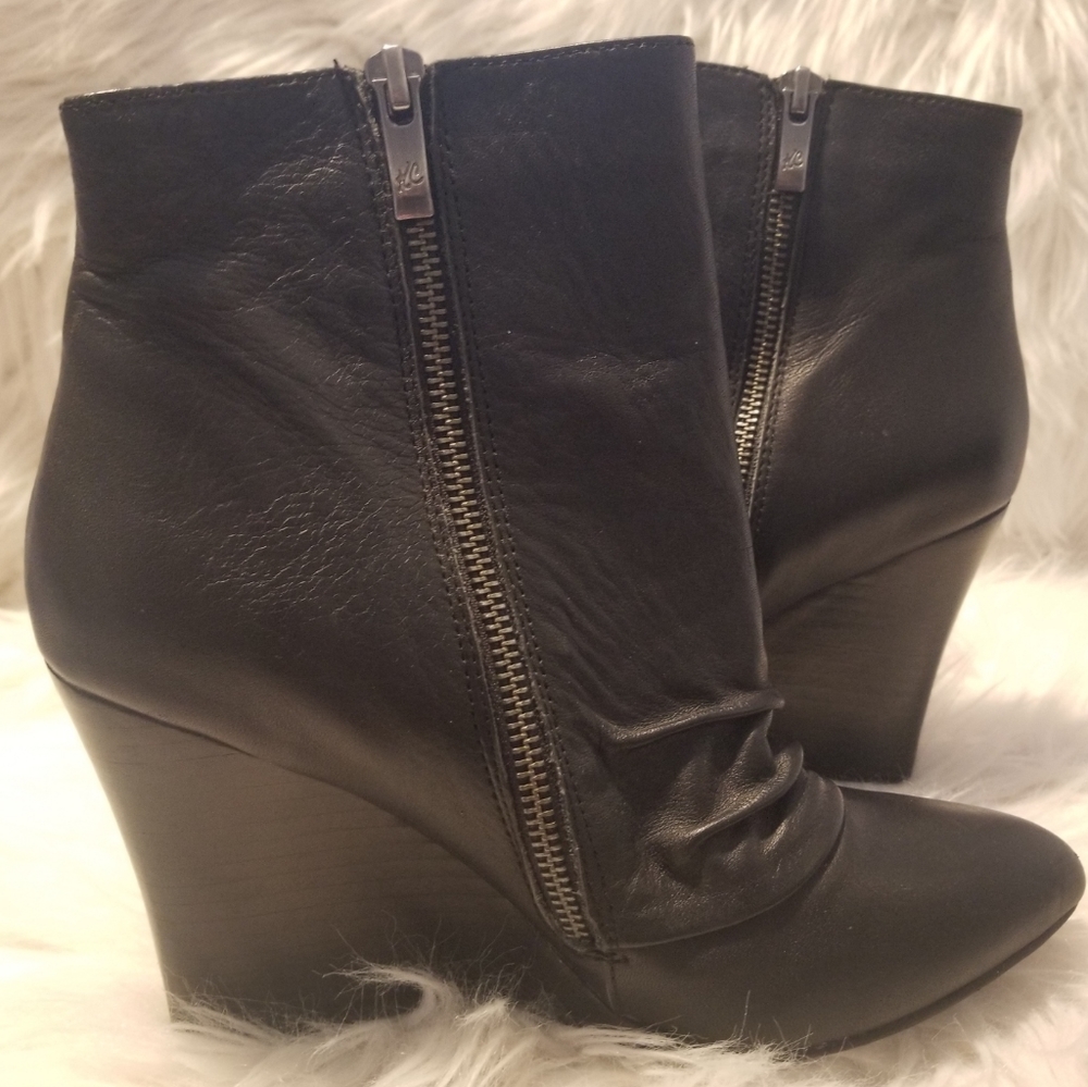 Chinese Laundry x Kristin Cavallari Candyce Black Wedge Booties